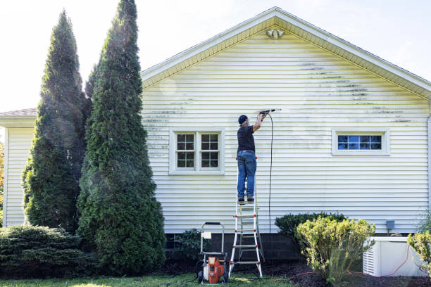 Best Driveway Pressure Washing  in Runaway Bay, TX